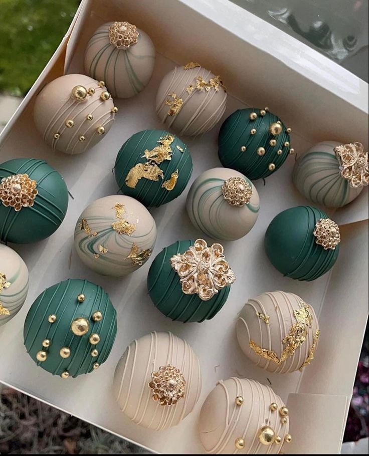 Cake balls fancy